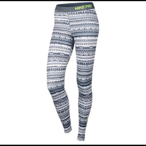Nike Pants - Nike Women’s Pro Warm 8 Bit Tights